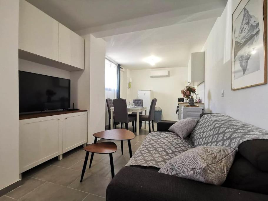 L'Elegant Duplex - Clim I Wifi I Proche Du Centre-Ville Мирамас Экстерьер фото