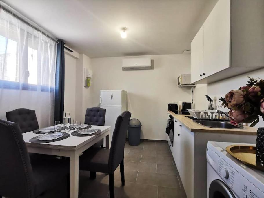 L'Elegant Duplex - Clim I Wifi I Proche Du Centre-Ville Мирамас Экстерьер фото
